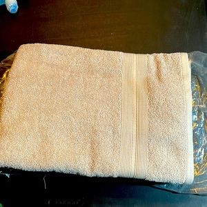 Bella Russo Bath Sheet set of two
